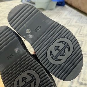 Amazing barley worn Gucci platform slides